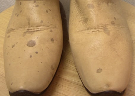 靴のシミビフォー